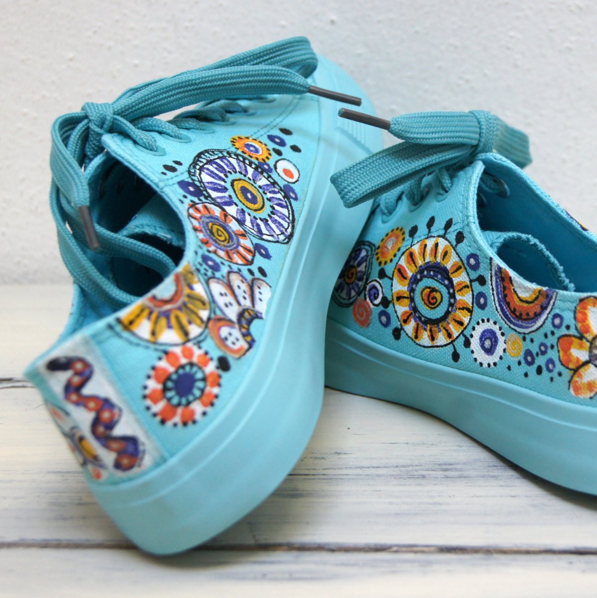 Tenisky mandalko-květované vel.36,39 na obj