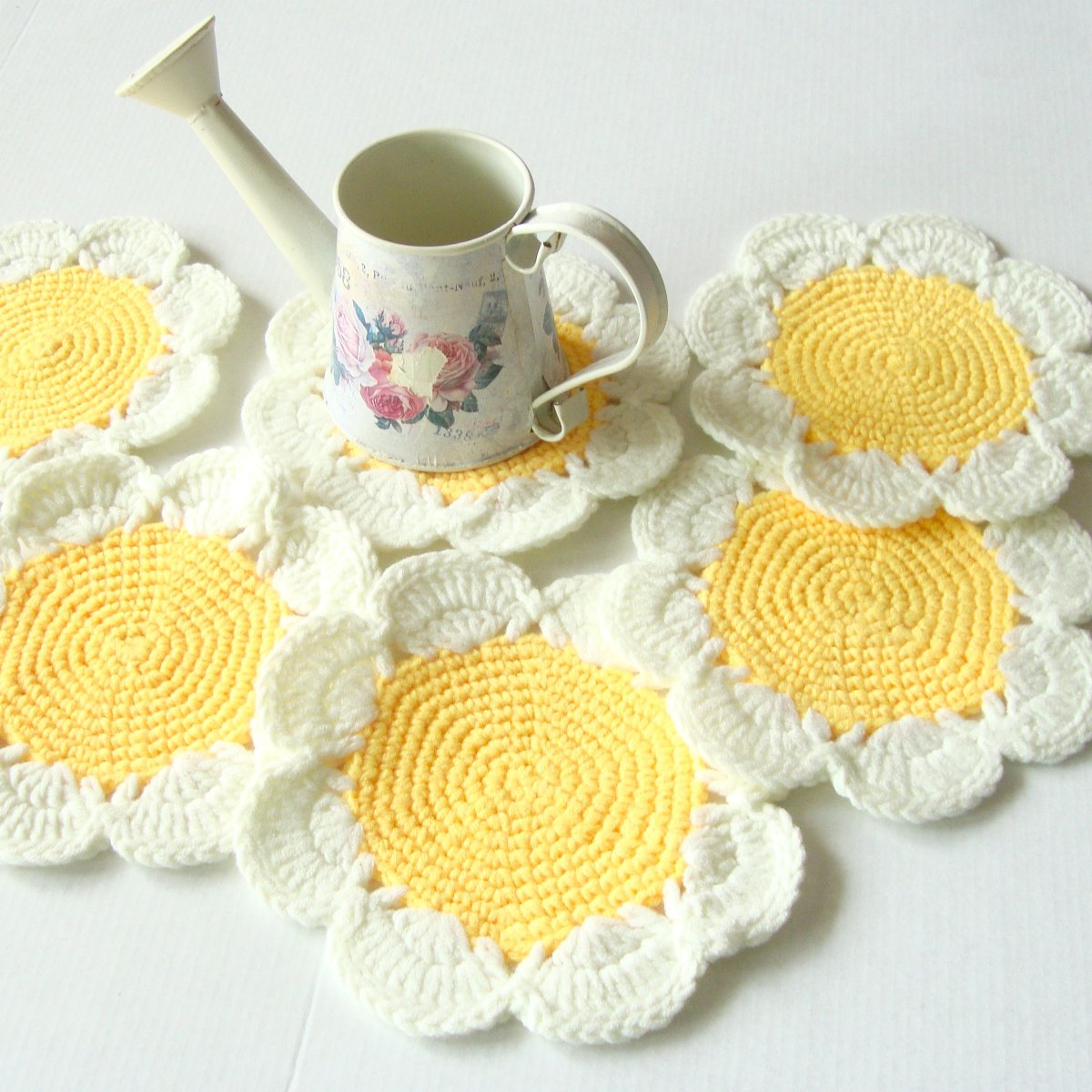 Háčkované dečky - prostírky - sada 6 ks