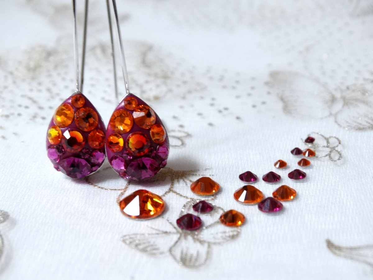 Dlouhé visací fuchsiovo-oranžové kapky