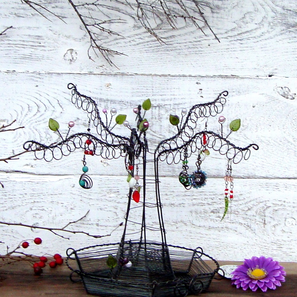 Fialková s bílým závojem - šperkovnice