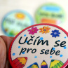Odznáček VELKÝ pro správnou školajdu červený  velký 6 cm!