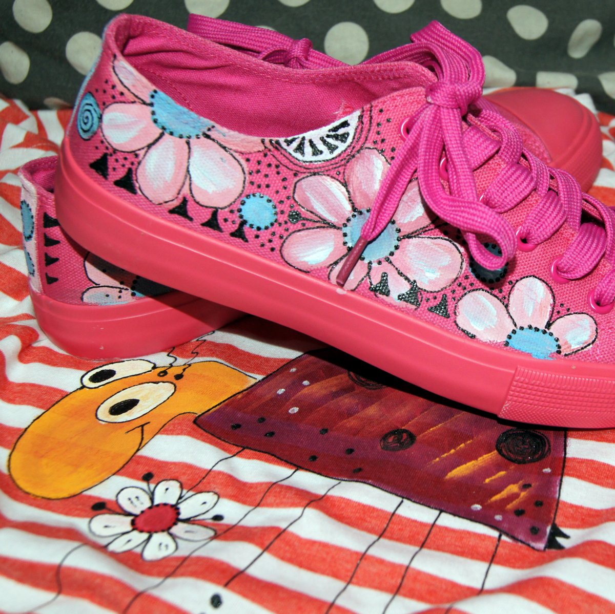 Malované tenisky s květy vel. 37,40