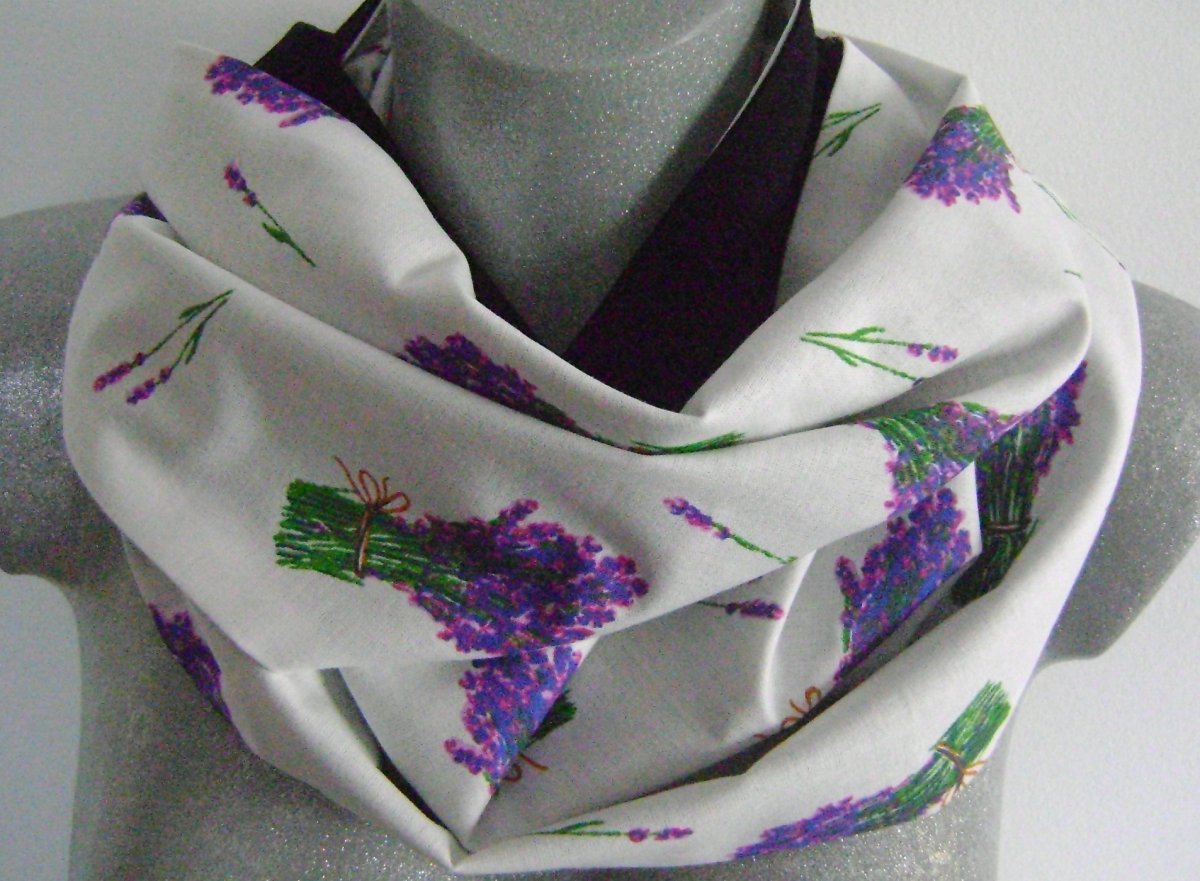 nekonečná šála Levandule