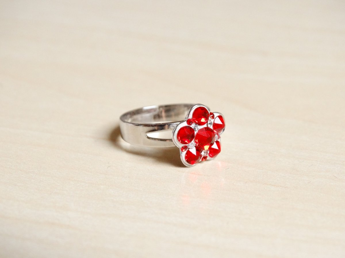 Dětský prstýnek Červená kytička