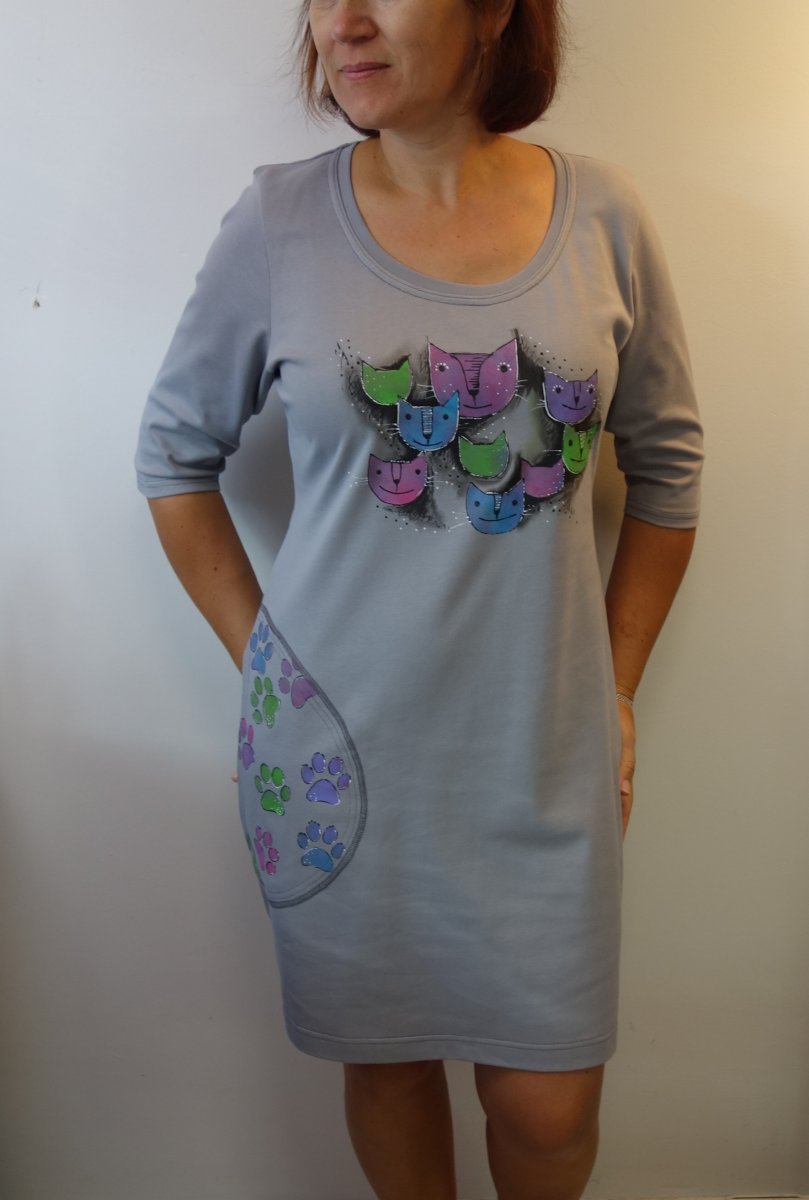 Šaty..kočky v šedé
