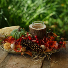 Podzimní svícen s šiškou