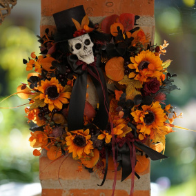 Halloweenský věnec v Gothic stylu v podzimních barvách