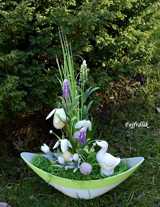 jaro připlouvá ...