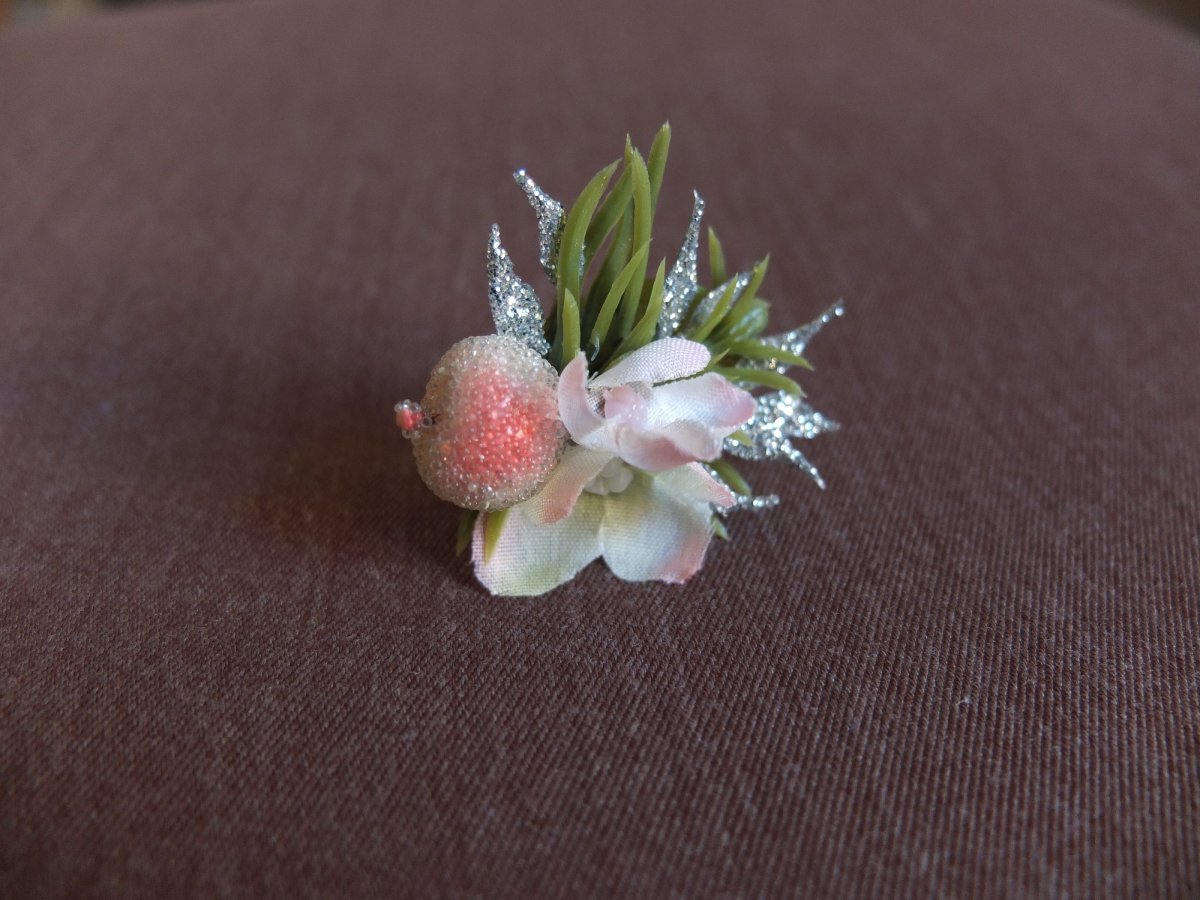 prstýnek se zmrzlým jablíčkem