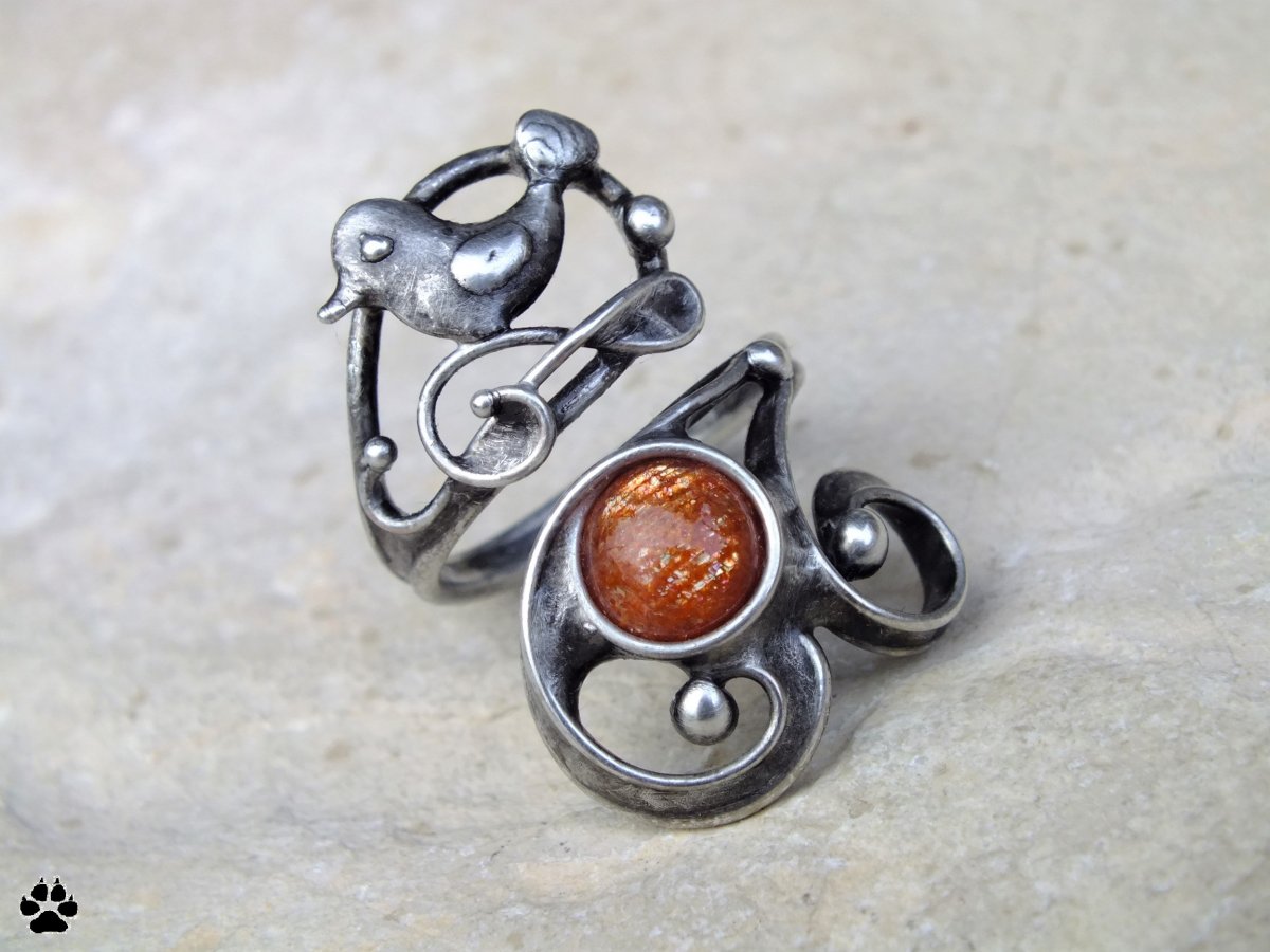 Ptáček Zpěváček - prsten se slunečním kamenem