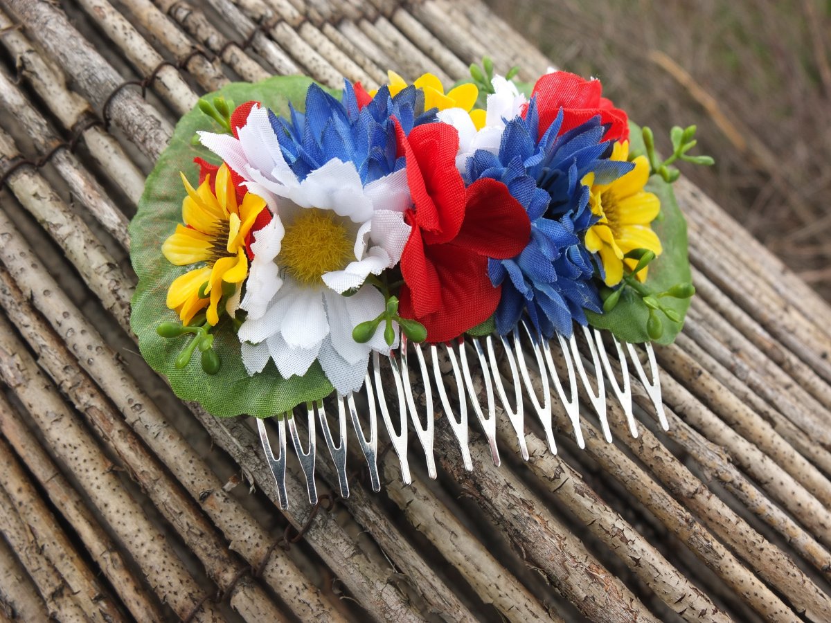 hřebínek do vlasů z lučních květů