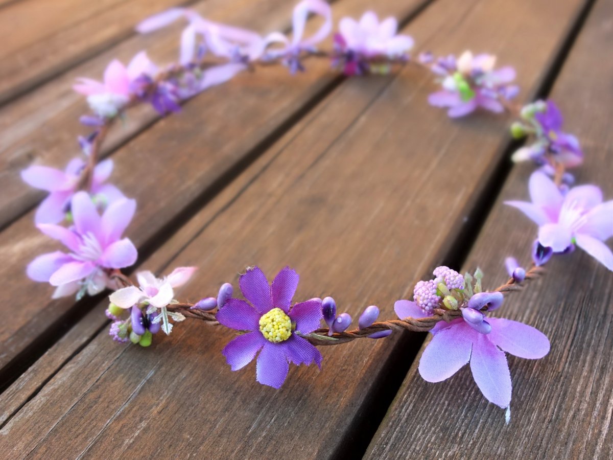 fialový věneček pro luční víly