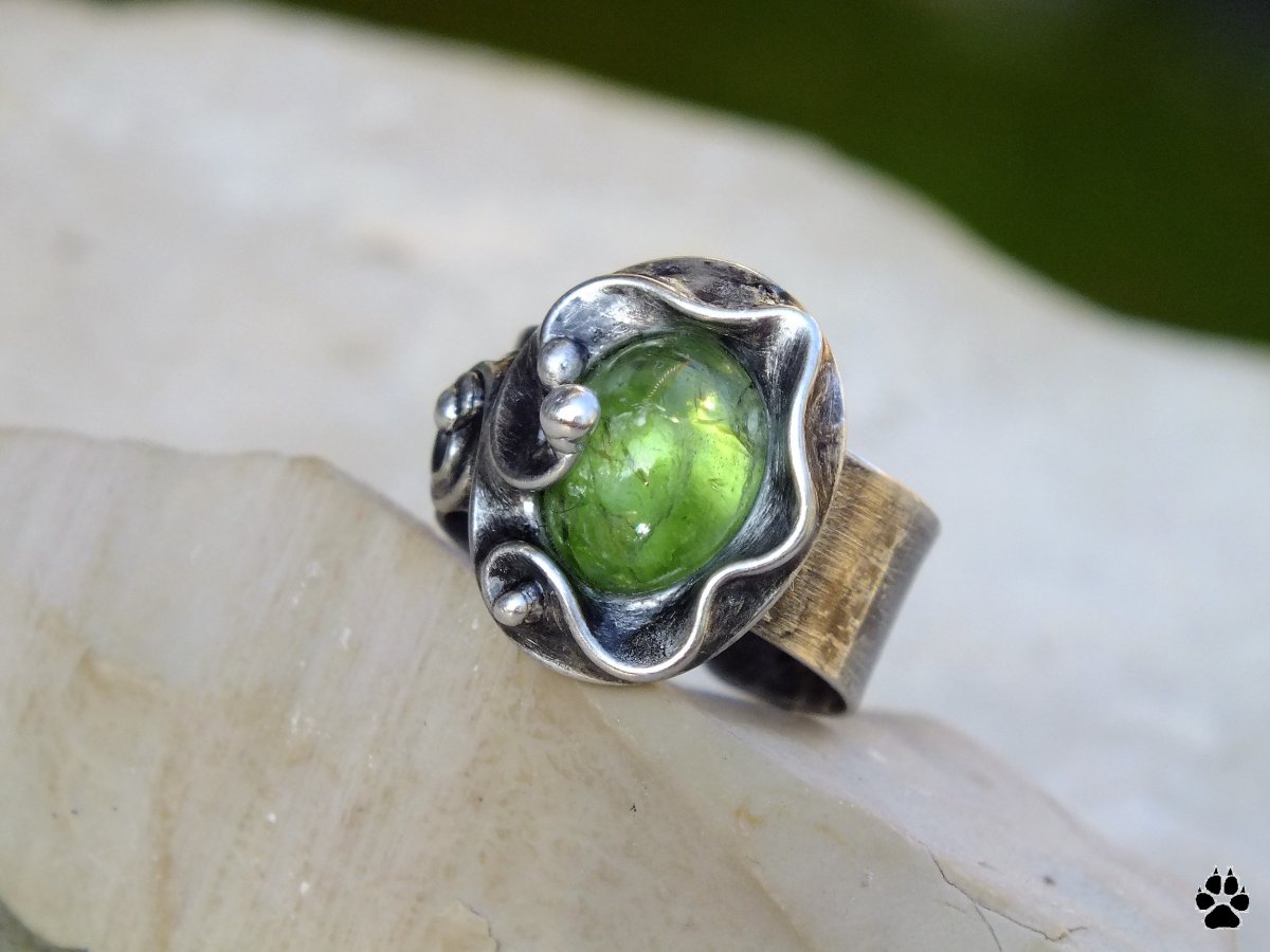 Olivínek - cínovaný prsten