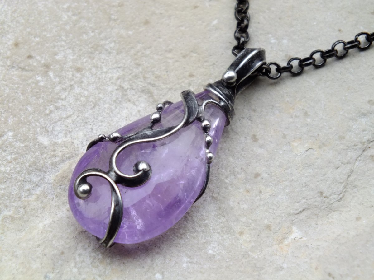 Ametystová kapka - náhrdelník