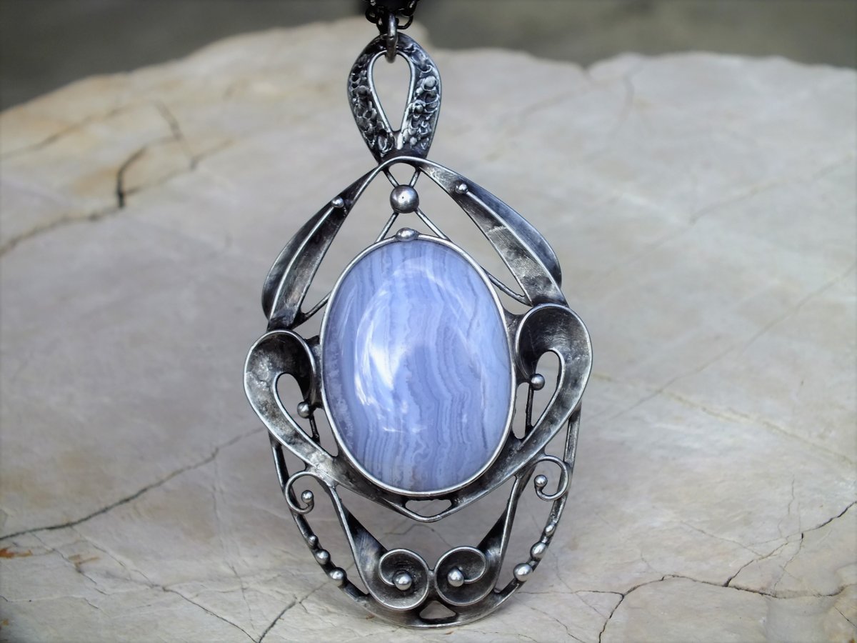 Náhrdelník Victoria - modrý chalcedon 