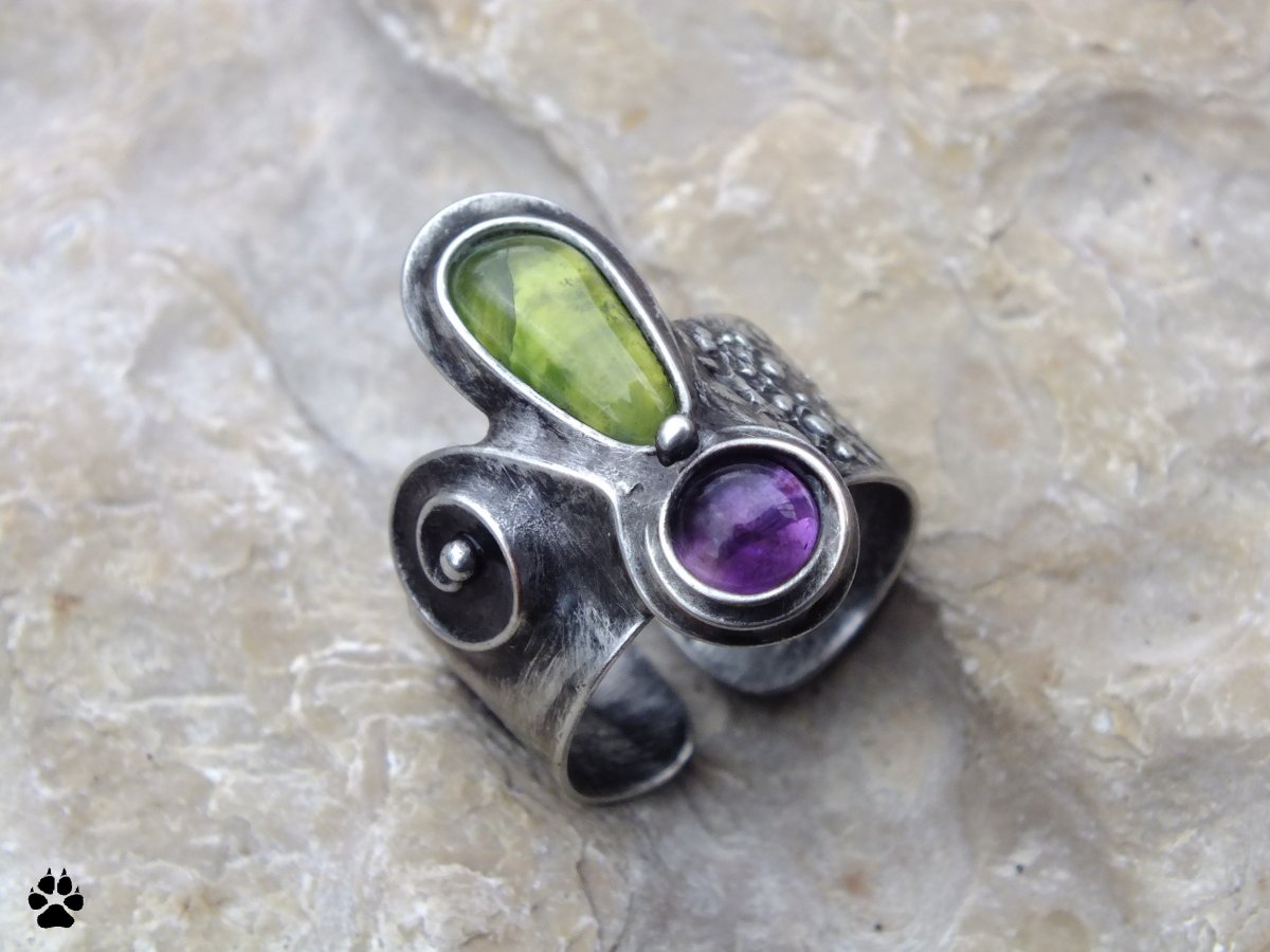 Exclamation - prsten s vesuviánem a ametystem 