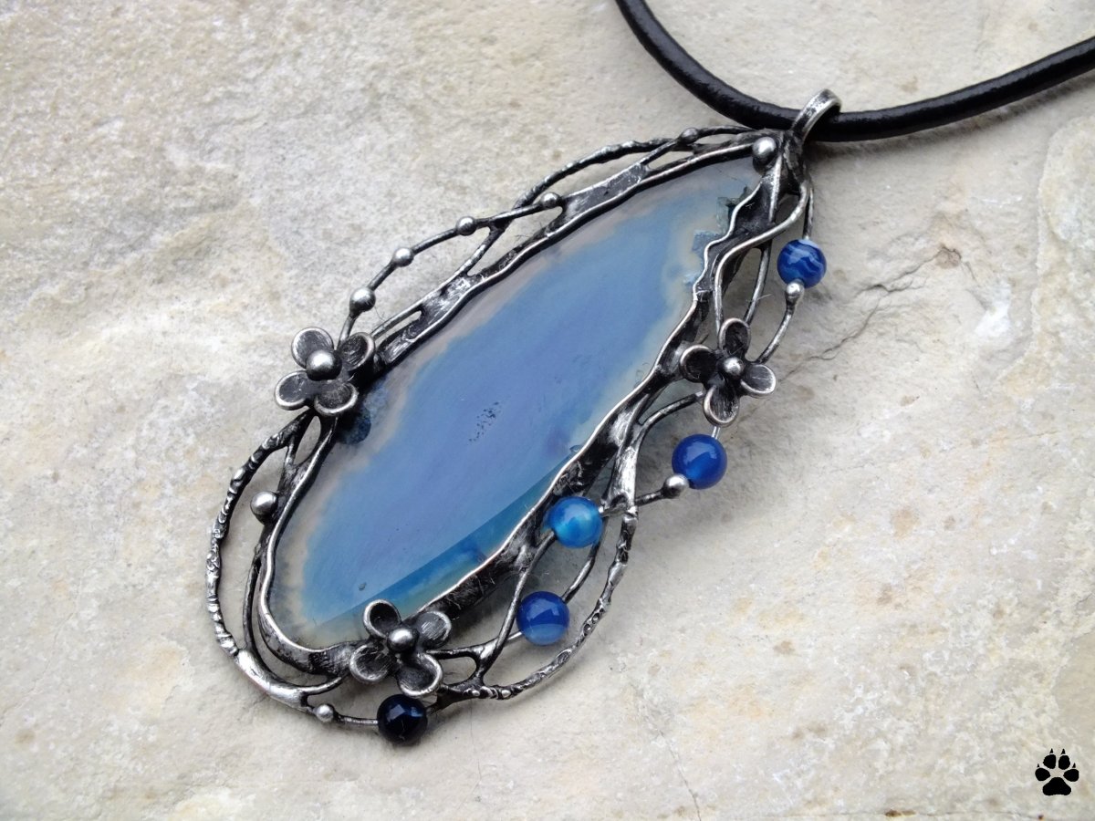 Na břehu jezírka - achát