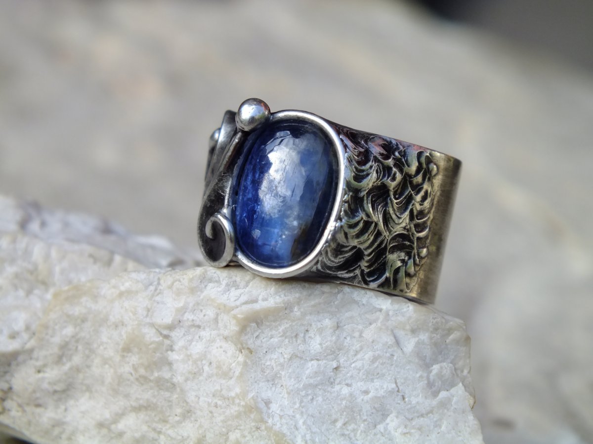 Titicaca - cínovaný prsten s kyanitem