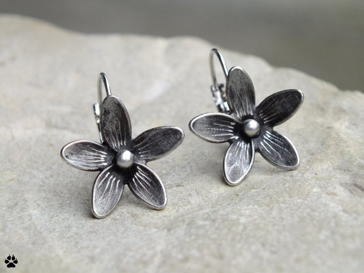 První kytičky do oušek - náušnice zavírací