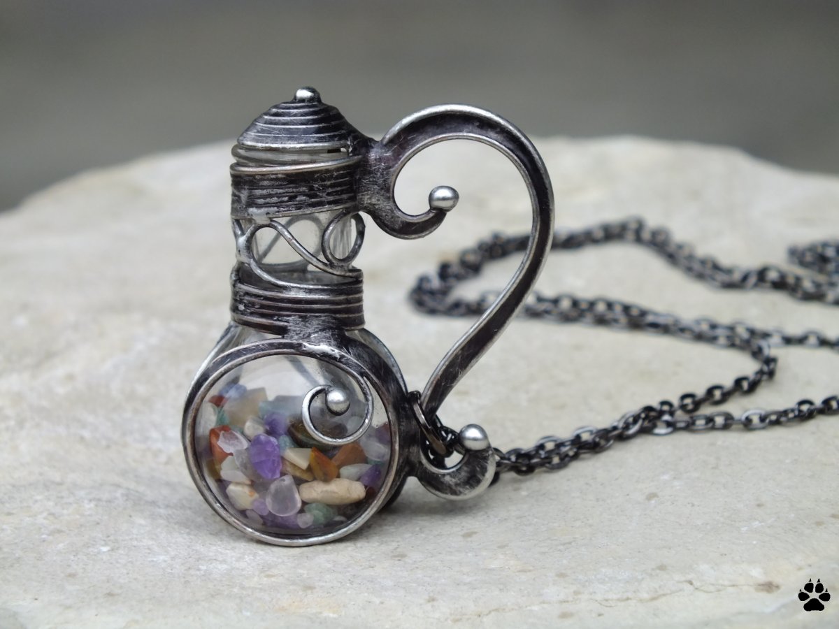 Lahvička s minerály -  náhrdelník