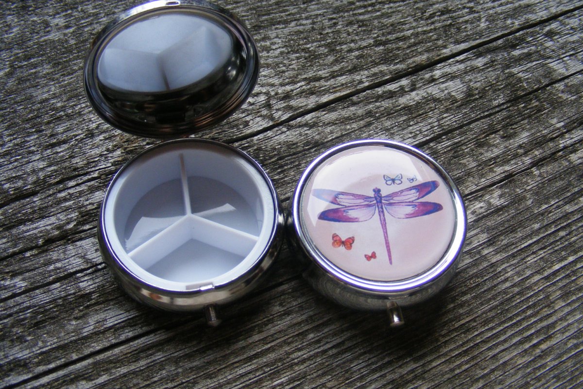 Lékovka - fialová vážka