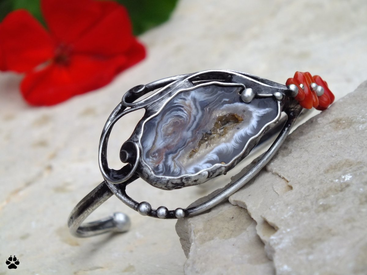 Náramek - achát peříčkový s korálem 