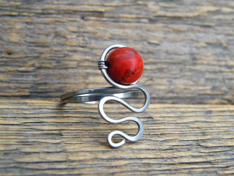 Prstýnek s houbovým korálem