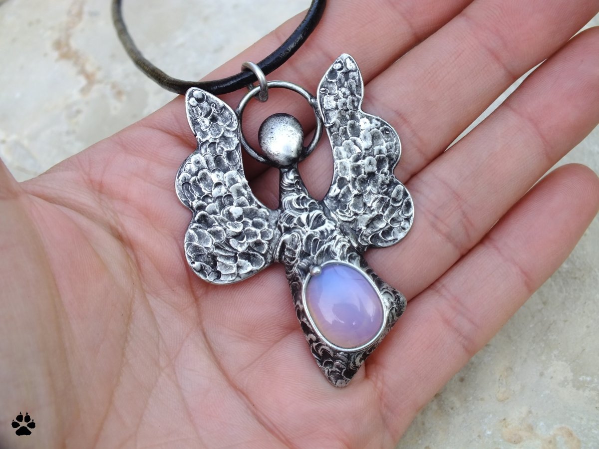 Andělíček s opalitem