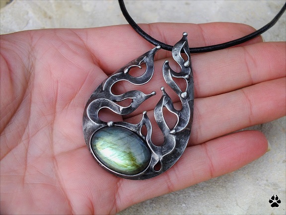 Náhrdelník s labradoritem