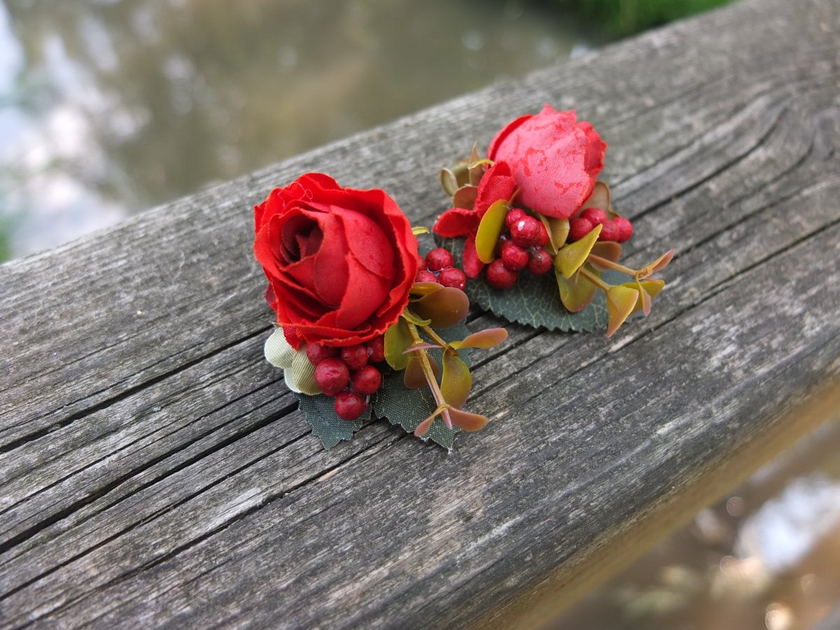 sponky s červenými růžemi