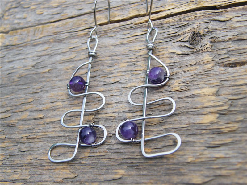 Náušnice s ametystem - tepaná chirurgická ocel