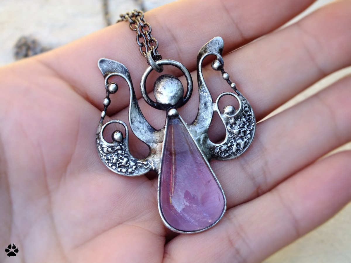 Andělíček s ametystem