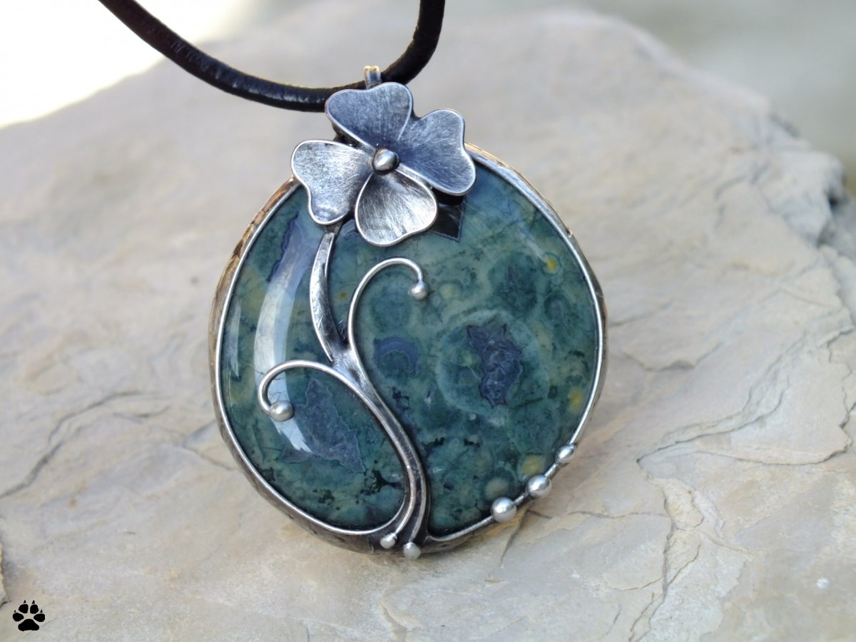 Čtyřlístek s ryolitem