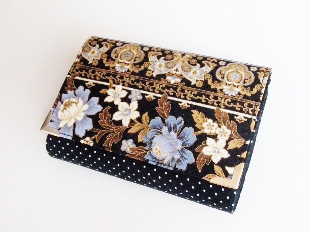 Modré květy ve zlaté - peněženka až na 12 karet