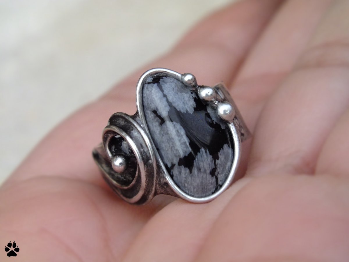 Prsten s obsidiánem