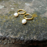 Naušnice -Zlaté nerezové kruhy s perlami