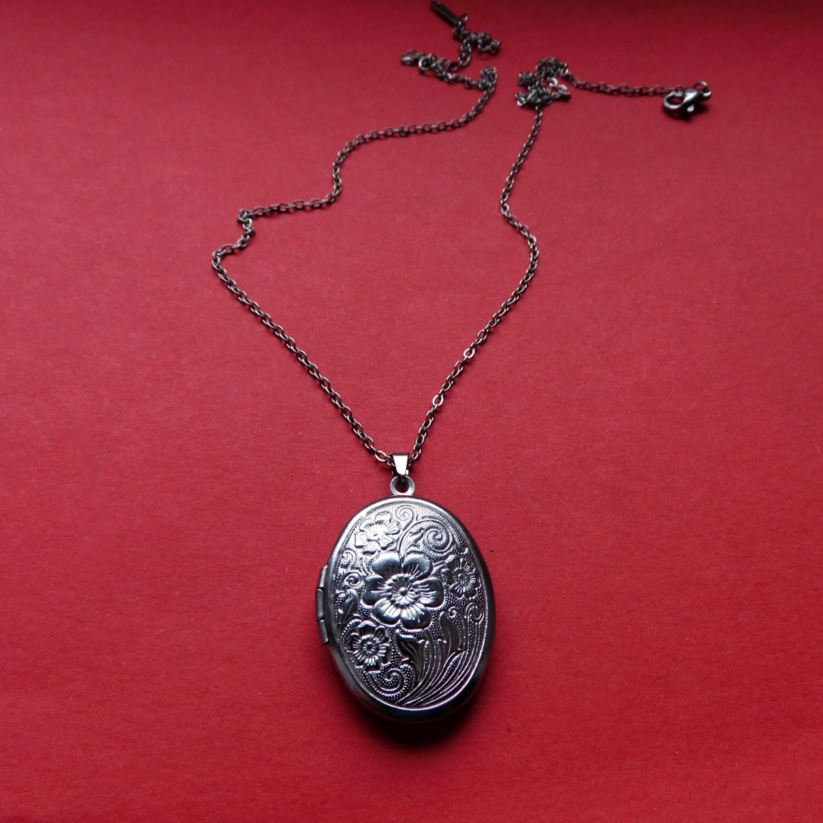 Náhrdelník-  nerez  - otevírací medailonek oválný