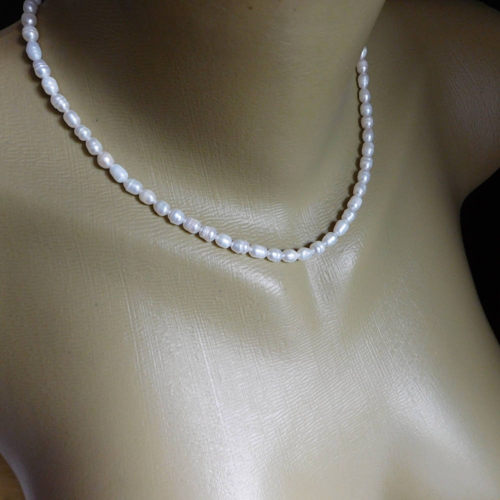 Náhrdelník  -Bílé říční perličky