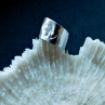 Nerezový prsten s vyraženýma srdíčkama