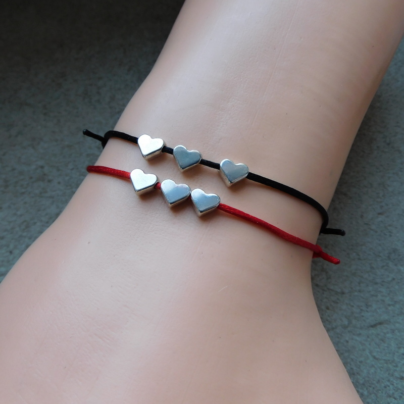 Náramek -srdíčka v barvě stříbra