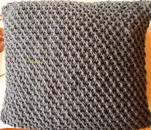 Pletený povlak na polštář