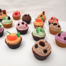 Svíčka čokoládový muffin s lesním ovocem 12221570