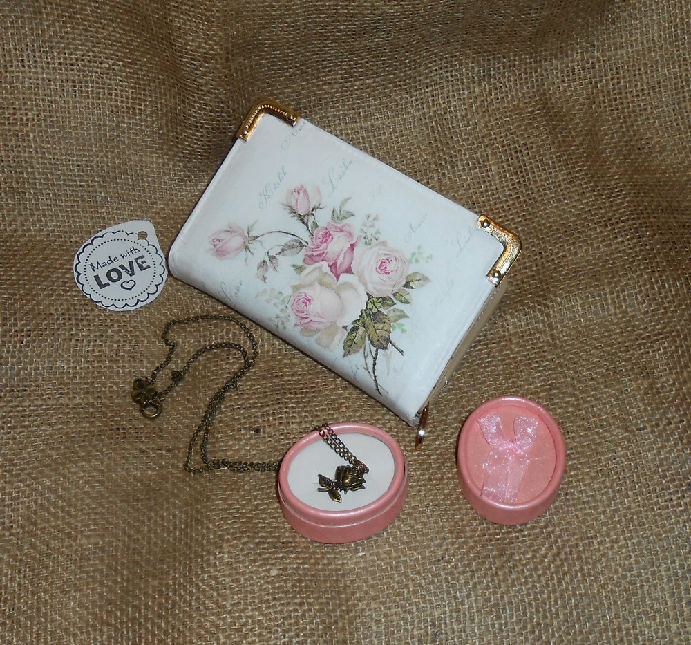 Peněženka + náhrdelník v krabičce Rose