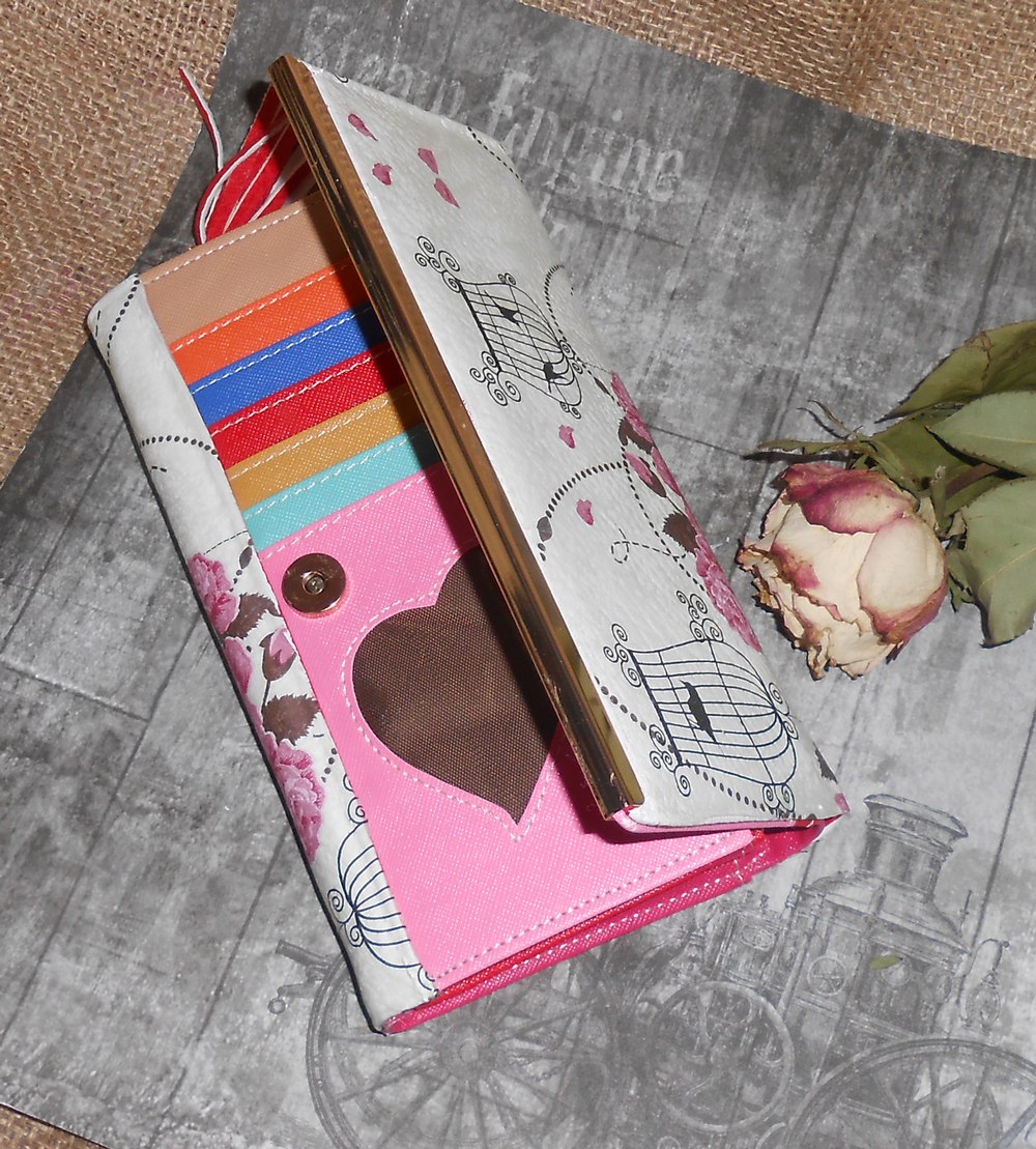 Peněženka-ptáčkové a růže