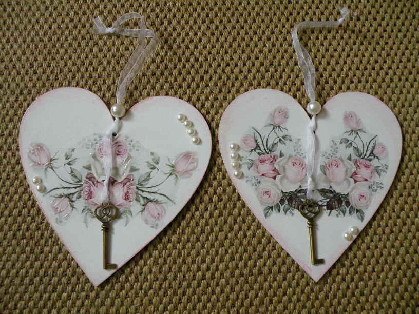 Dekorační srdíčko - Vintage roses s klíčem