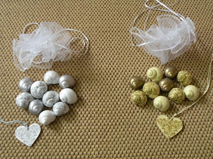 Dekorační ulity v organzovém pytlíčku - stříbrné