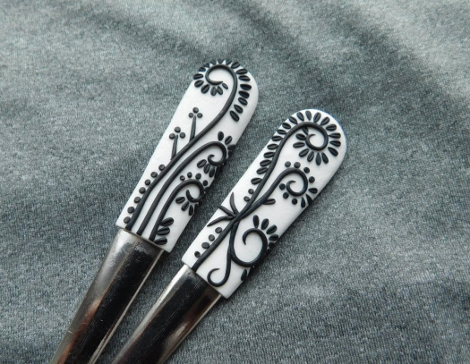 Lžička s ornamenty
