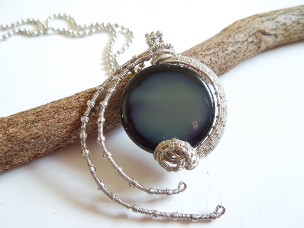 Elegantní šedomodrý mačkaný traventin