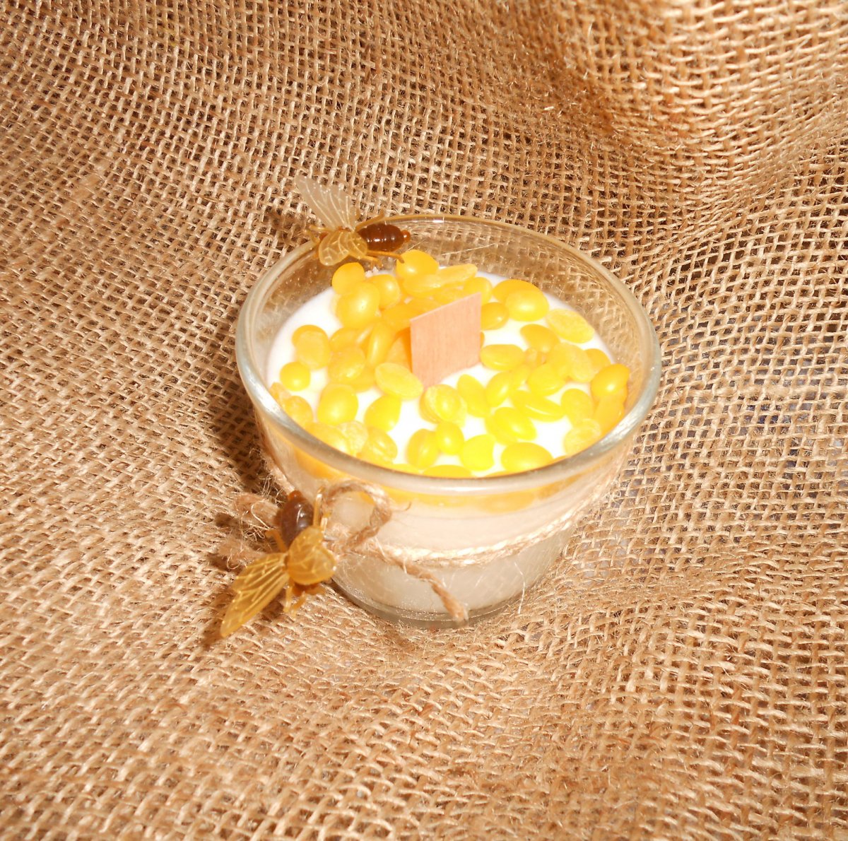 Přírodní svíčka - včelka