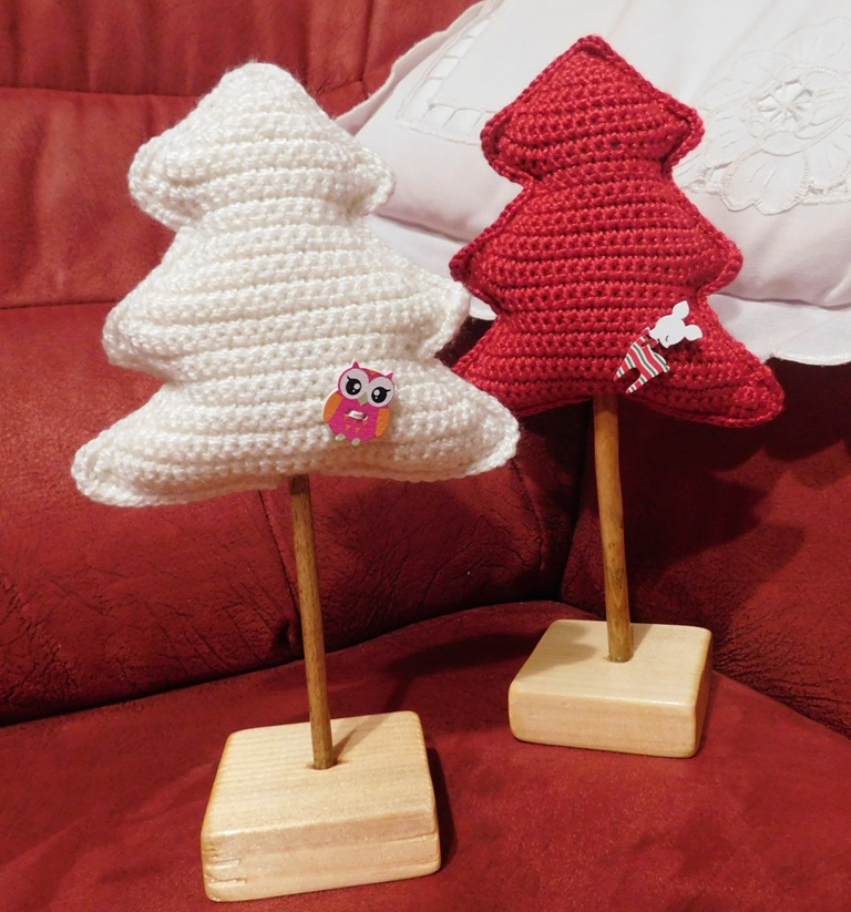 háčkované stromečky - bílý se sovičkou